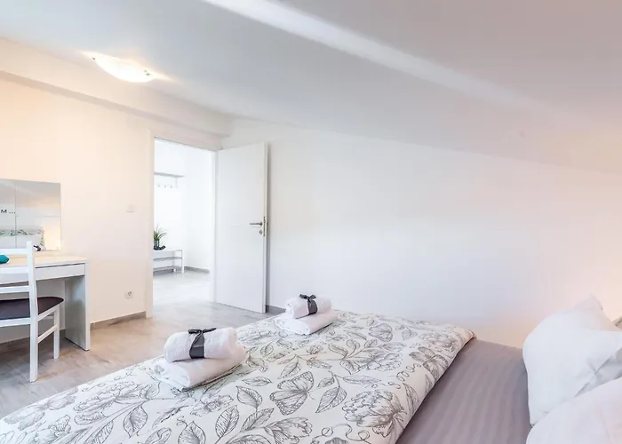 Veronique 7 By Interhome דירה