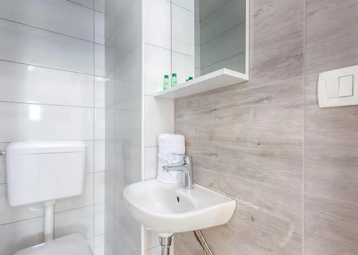 Veronique 7 By Interhome דראמליי