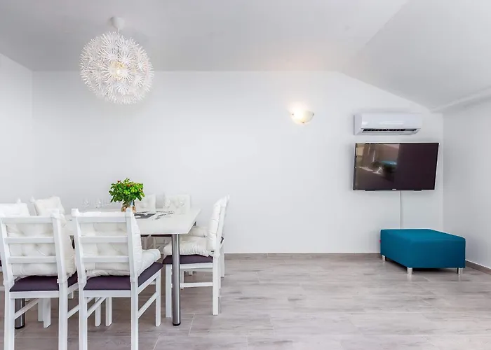 Veronique 7 By Interhome
